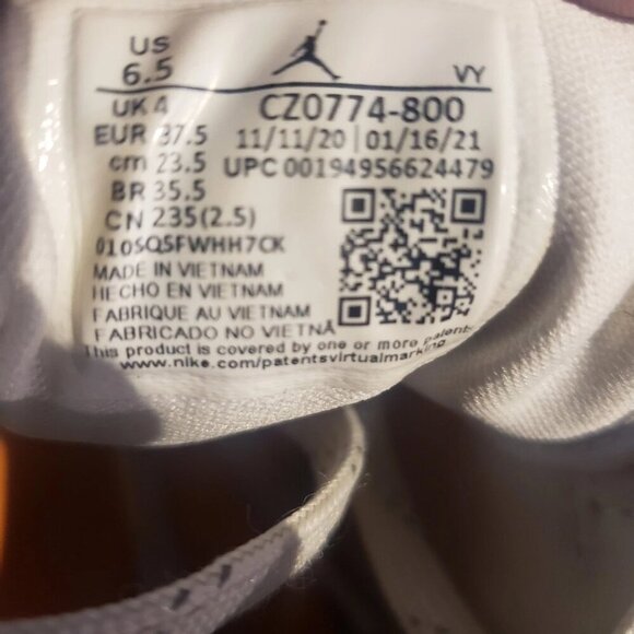 Nike Air Jordan Womens Air Jordan 1 Mid SE 'Bright Citrus' CZ0774-800 Womens 6.5 - Picture 8 of 8